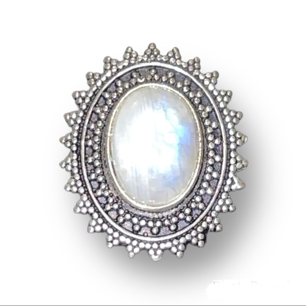 NWOT Ring Ornate Moonstone 92.5